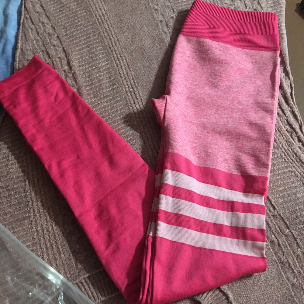 Pink legging (BRAND NEW , NEVER WORN)